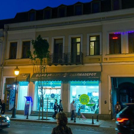 Home@97 On Aghmashenebeli Avenue Tbilisi Eksteriør bilde