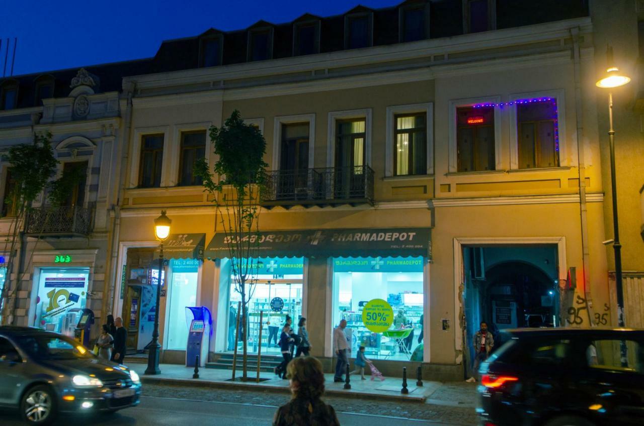 Home@97 On Aghmashenebeli Avenue Tbilisi Eksteriør bilde