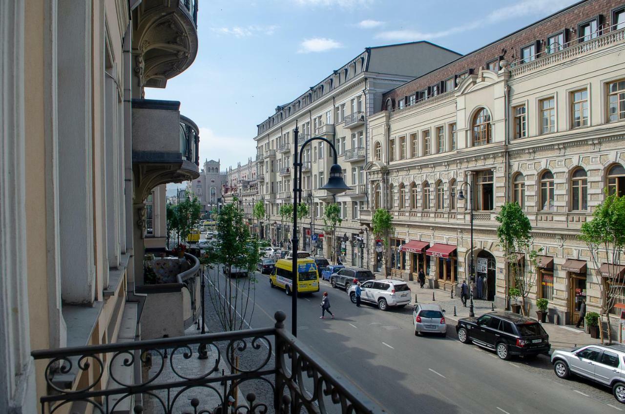 Home@97 On Aghmashenebeli Avenue Tbilisi Eksteriør bilde