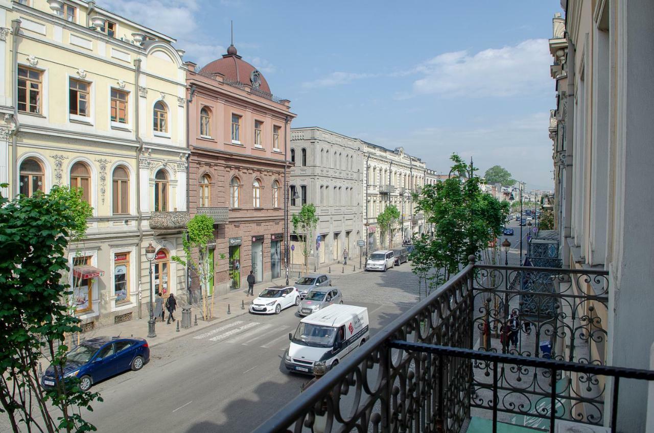 Home@97 On Aghmashenebeli Avenue Tbilisi Eksteriør bilde