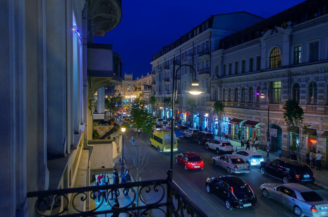 Home@97 On Aghmashenebeli Avenue Tbilisi Eksteriør bilde
